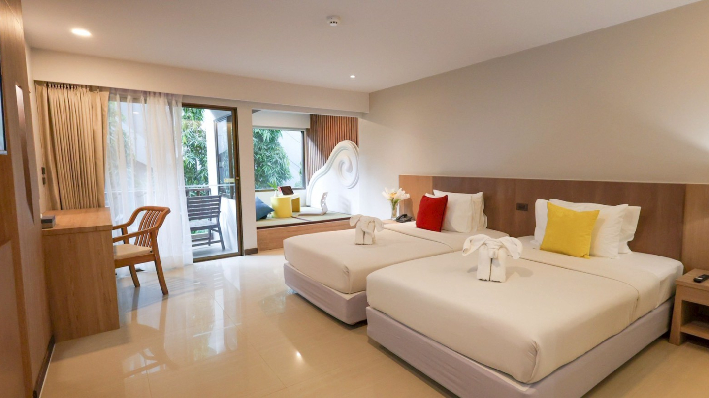 phuket-cannacia-deluxe-room 001